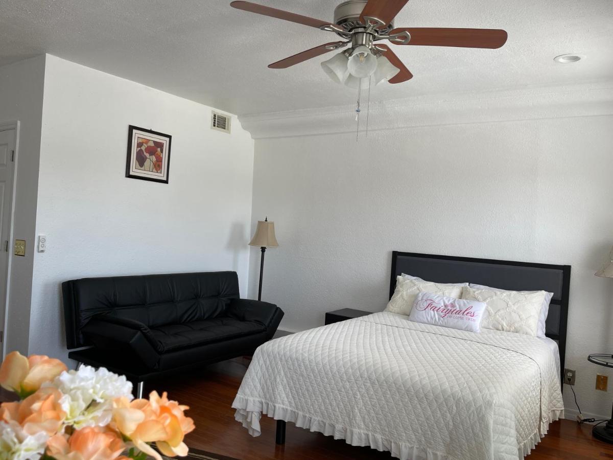 2 Bedroom Apartment Auburndale Exterior photo