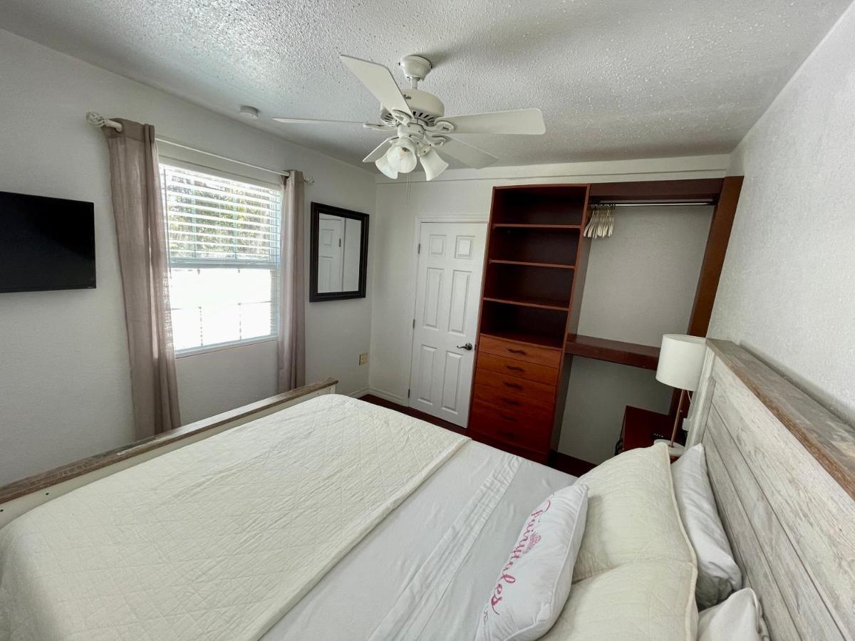 2 Bedroom Apartment Auburndale Exterior photo
